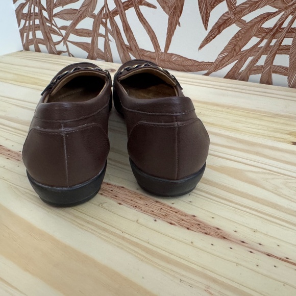 Natural Soul Loafers w/ Chain Detail NWOT - Picture 4 of 5